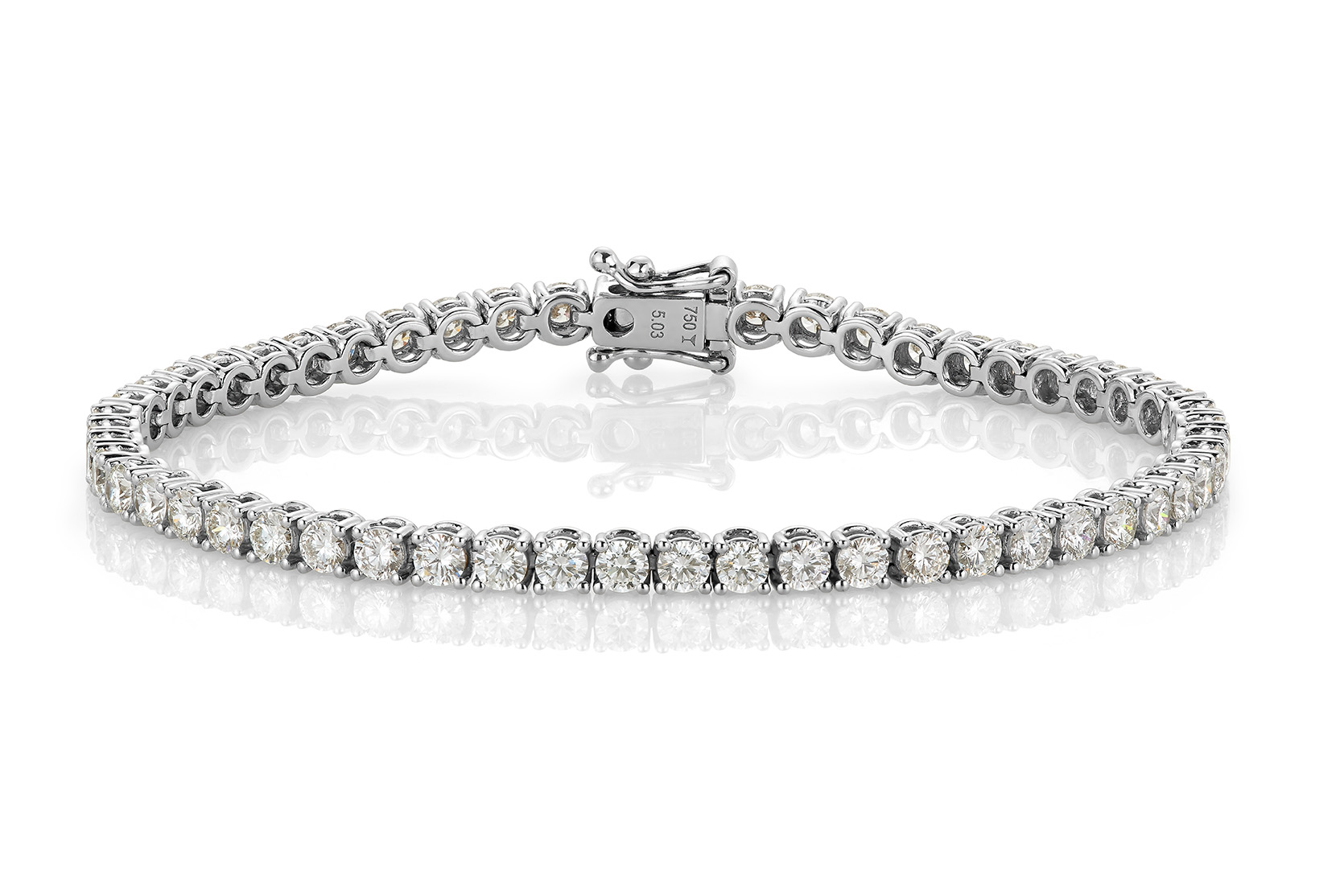 Haakonsen diamantarmbånd i hvitt gull 5.4 ct.