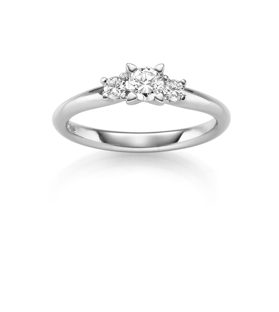 Haakonsen ring i hvitt gull med diamanter 0.38 ct.