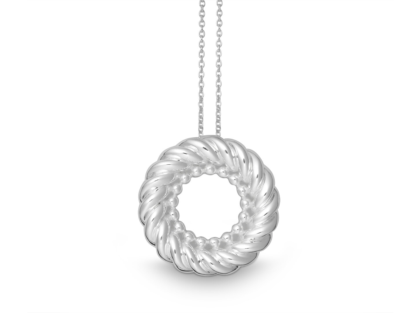 Quinn anheng i sølv med kjede.